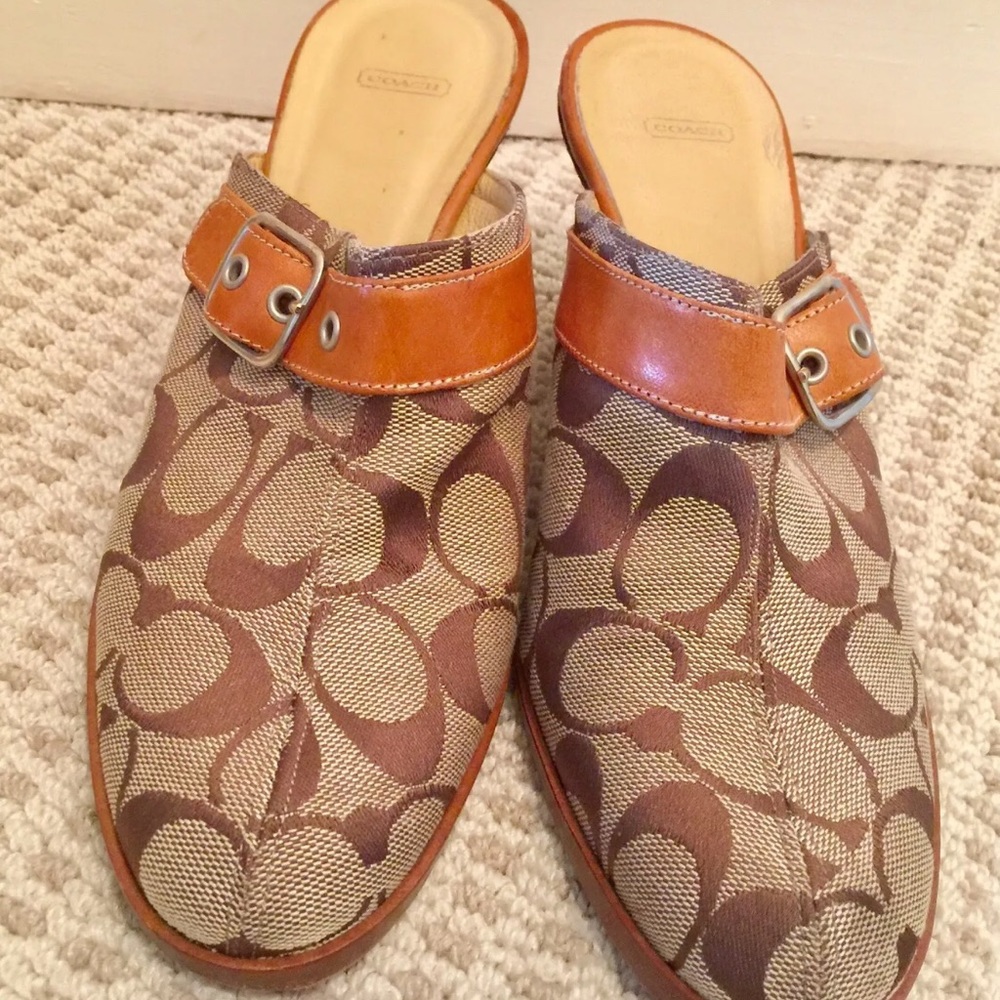 Coach Brown Tan Signature Logo Slip On, Size 7.5 B